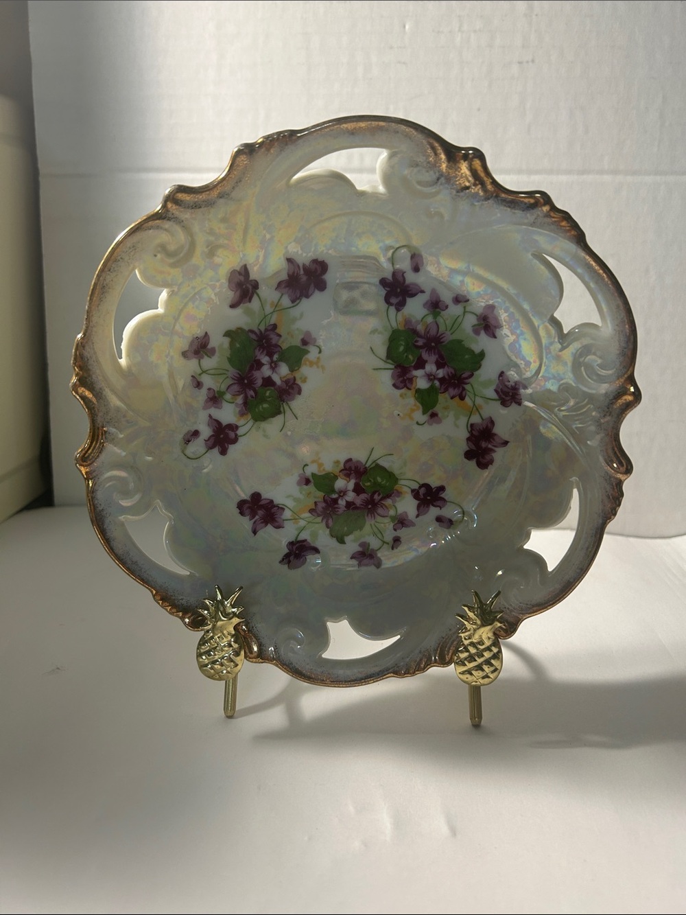 Iridescent Floral Decorative Plate with Gold Trim - White and Purple